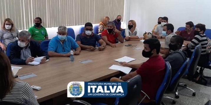 Nesta terça-feira, 15 de Junho, o Secretário de Meio Ambiente e Limpeza Pública, Miguel Carvalho, esteve em São Francisco do Itabapoana para a reunião do COSEMMA – NNF (Conselho dos Secretários de Meio Ambiente do Norte e Noroeste Fluminense.)
