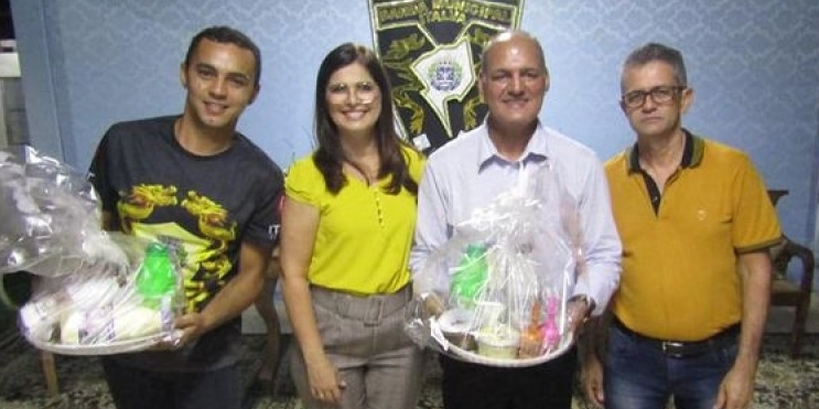 Secretária de Educação de Italva, apresentou o espaço físico que a Banda Marcial Municipal usará a partir de agora.