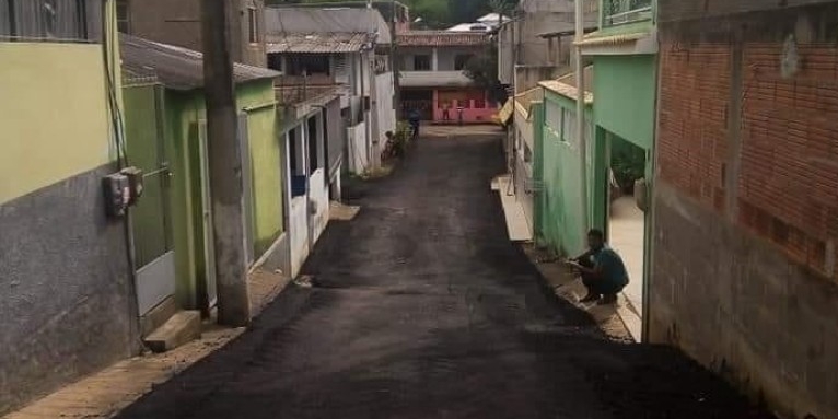 Secretaria de Obras realiza mais uma grande ação em Italva!